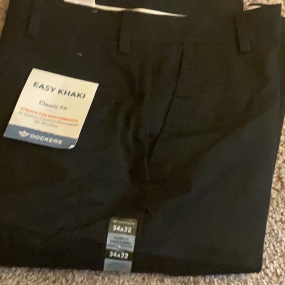 DOCKERS Easy Black Khaki Pants Classic Fit 34W 32L NWT $80 LAST PAIR - Picture 4 of 5